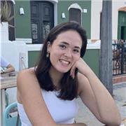 Ofrezco clases de inglés en verano, con posibilidad de intensivos. Tengo el C1 y he vivido en un país anglosajón